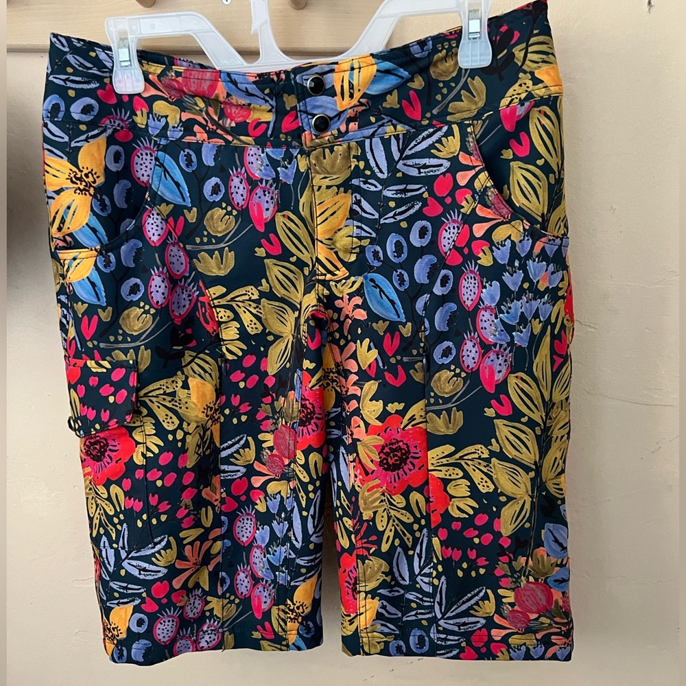 Women’s Shredly mountain bike shorts
